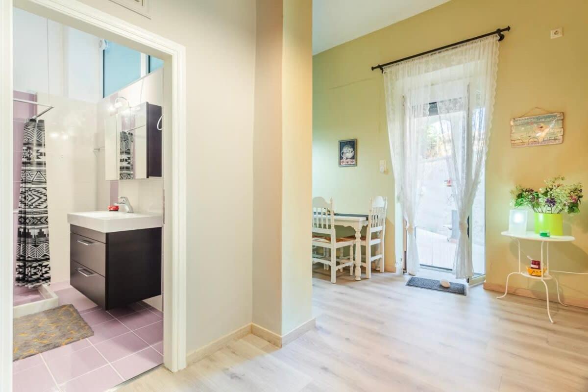 Kalamata Rose Nest - Urban Comfy Escape Luaran gambar